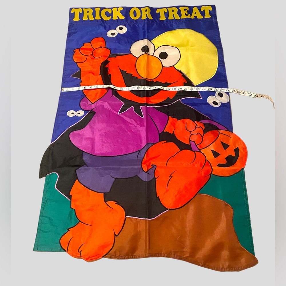 Elmo trick or treat Halloween yard flag - Picture 5 of 7